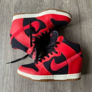 Nike WMNS Dunk Sky Hi